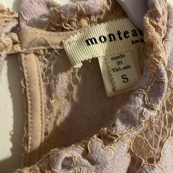 3/$15💛 🌷Pink Dressy Monteau Top 🌷 - Picture 3 of 8